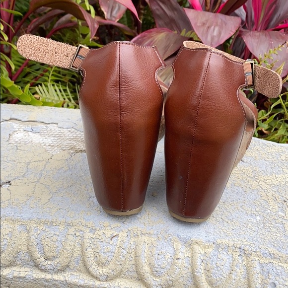 Brown Blowfish Malibu Heels - Picture 4 of 4